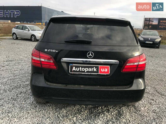 Чорний Мерседес Б-клас, об'ємом двигуна 0 л та пробігом 118 тис. км за 12490 $, фото 2 на Automoto.ua