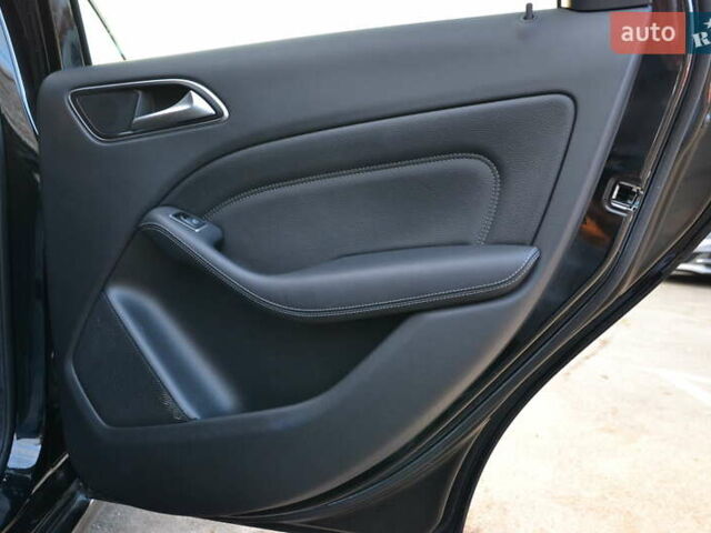 Чорний Мерседес Б-клас, об'ємом двигуна 0 л та пробігом 73 тис. км за 11500 $, фото 23 на Automoto.ua