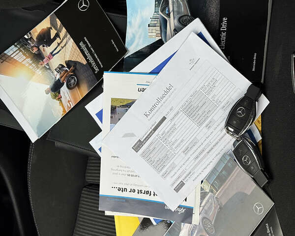 Черный Мерседес Б-класс, объемом двигателя 0 л и пробегом 99 тыс. км за 10500 $, фото 49 на Automoto.ua