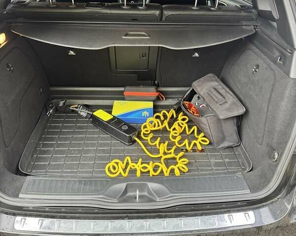 Черный Мерседес Б-класс, объемом двигателя 0 л и пробегом 70 тыс. км за 12000 $, фото 3 на Automoto.ua