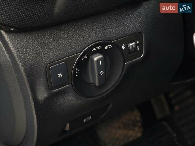 Чорний Мерседес Б-клас, об'ємом двигуна 0 л та пробігом 76 тис. км за 11790 $, фото 22 на Automoto.ua