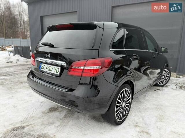 Черный Мерседес Б-класс, объемом двигателя 0 л и пробегом 98 тыс. км за 10200 $, фото 16 на Automoto.ua