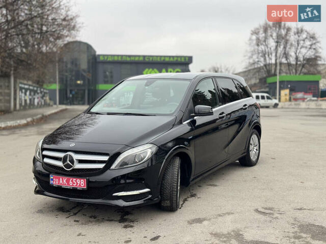 Черный Мерседес Б-класс, объемом двигателя 0 л и пробегом 99 тыс. км за 10500 $, фото 2 на Automoto.ua