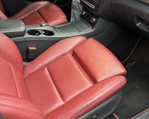 Чорний Мерседес Б-клас, об'ємом двигуна 0 л та пробігом 60 тис. км за 7000 $, фото 3 на Automoto.ua