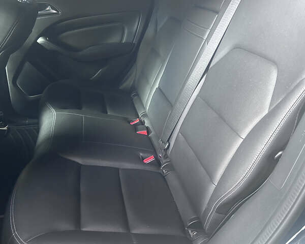 Черный Мерседес Б-класс, объемом двигателя 0 л и пробегом 33 тыс. км за 13500 $, фото 6 на Automoto.ua