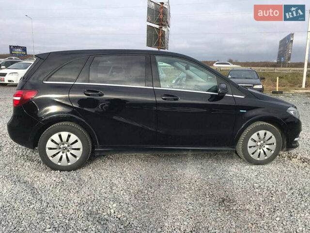 Чорний Мерседес Б-клас, об'ємом двигуна 0 л та пробігом 118 тис. км за 12490 $, фото 3 на Automoto.ua