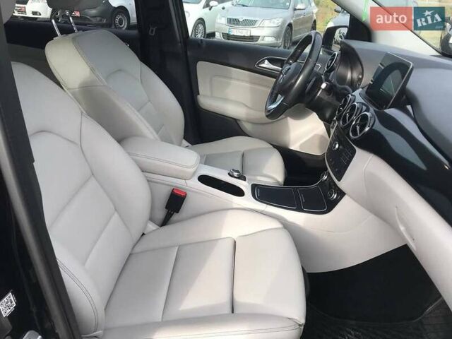 Чорний Мерседес Б-клас, об'ємом двигуна 0 л та пробігом 118 тис. км за 12490 $, фото 14 на Automoto.ua