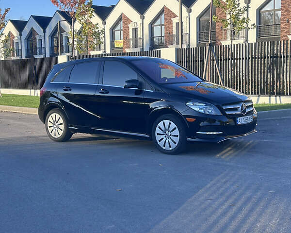 Черный Мерседес Б-класс, объемом двигателя 0 л и пробегом 33 тыс. км за 13500 $, фото 13 на Automoto.ua