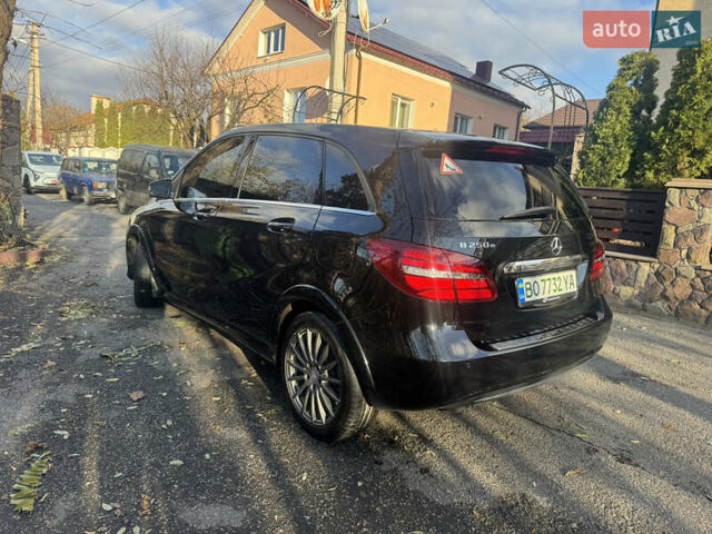 Черный Мерседес Б-класс, объемом двигателя 0 л и пробегом 137 тыс. км за 10350 $, фото 7 на Automoto.ua
