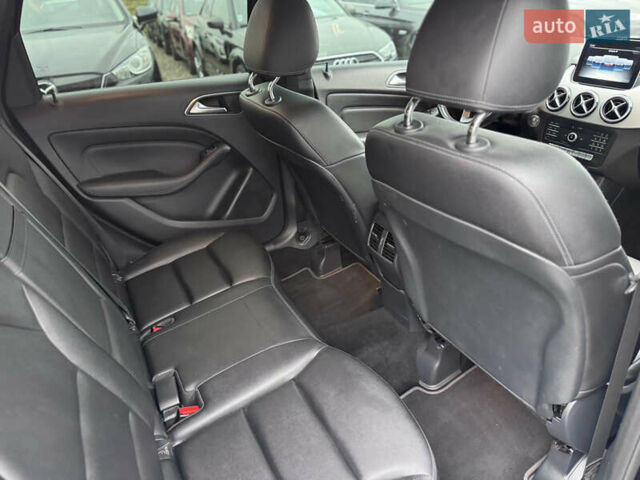 Черный Мерседес Б-класс, объемом двигателя 1.99 л и пробегом 125 тыс. км за 17500 $, фото 35 на Automoto.ua