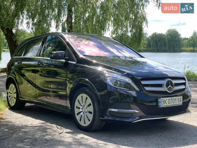 Чорний Мерседес Б-клас, об'ємом двигуна 0 л та пробігом 98 тис. км за 13200 $, фото 3 на Automoto.ua