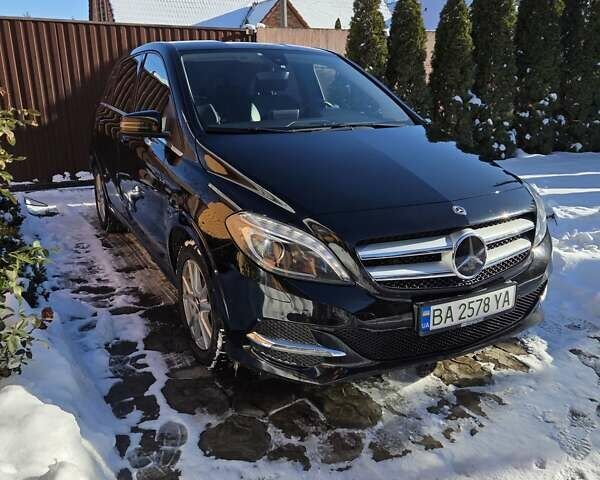 Чорний Мерседес Б-клас, об'ємом двигуна 0 л та пробігом 109 тис. км за 10900 $, фото 1 на Automoto.ua