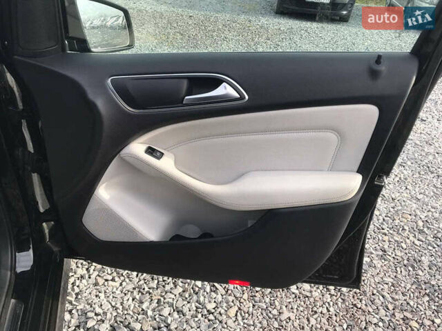 Чорний Мерседес Б-клас, об'ємом двигуна 0 л та пробігом 118 тис. км за 12490 $, фото 15 на Automoto.ua