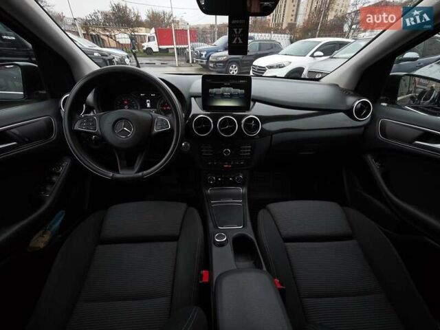 Чорний Мерседес Б-клас, об'ємом двигуна 0 л та пробігом 76 тис. км за 11790 $, фото 14 на Automoto.ua