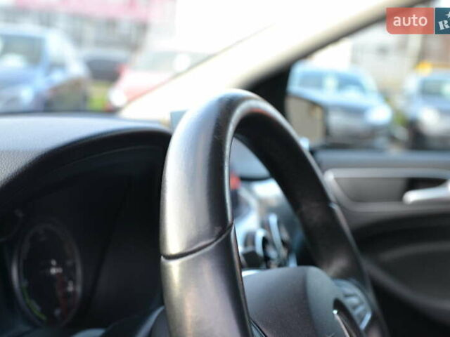 Чорний Мерседес Б-клас, об'ємом двигуна 0 л та пробігом 73 тис. км за 11500 $, фото 17 на Automoto.ua