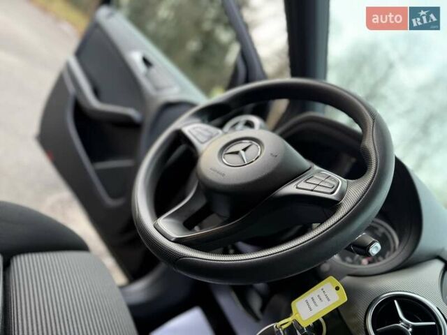 Чорний Мерседес Б-клас, об'ємом двигуна 0 л та пробігом 95 тис. км за 9950 $, фото 26 на Automoto.ua