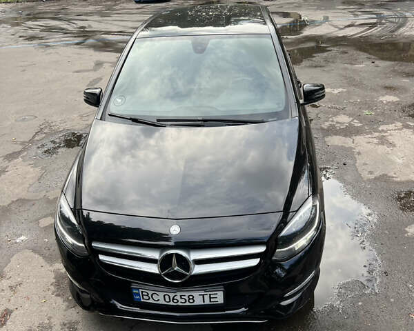 Чорний Мерседес Б-клас, об'ємом двигуна 1.46 л та пробігом 158 тис. км за 14300 $, фото 8 на Automoto.ua