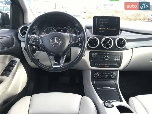 Чорний Мерседес Б-клас, об'ємом двигуна 0 л та пробігом 118 тис. км за 12490 $, фото 7 на Automoto.ua