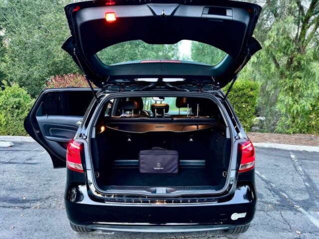 Чорний Мерседес Б-клас, об'ємом двигуна 0 л та пробігом 55 тис. км за 7700 $, фото 11 на Automoto.ua