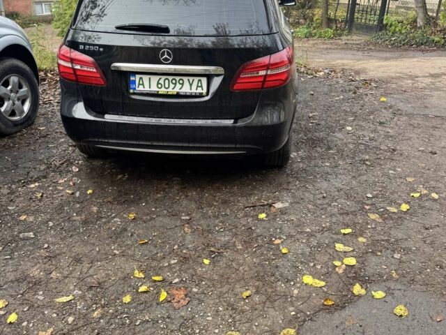 Чорний Мерседес Б-клас, об'ємом двигуна 0 л та пробігом 70 тис. км за 11500 $, фото 1 на Automoto.ua