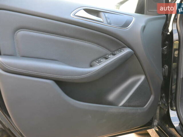 Чорний Мерседес Б-клас, об'ємом двигуна 0 л та пробігом 73 тис. км за 11500 $, фото 18 на Automoto.ua