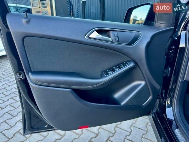 Черный Мерседес Б-класс, объемом двигателя 0 л и пробегом 100 тыс. км за 9250 $, фото 33 на Automoto.ua