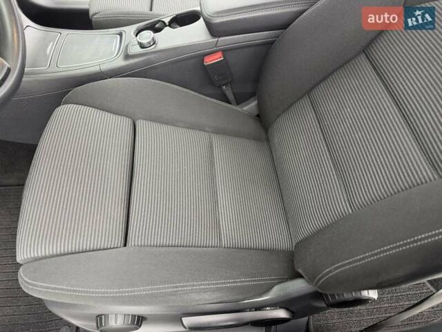 Черный Мерседес Б-класс, объемом двигателя 0 л и пробегом 98 тыс. км за 10200 $, фото 33 на Automoto.ua