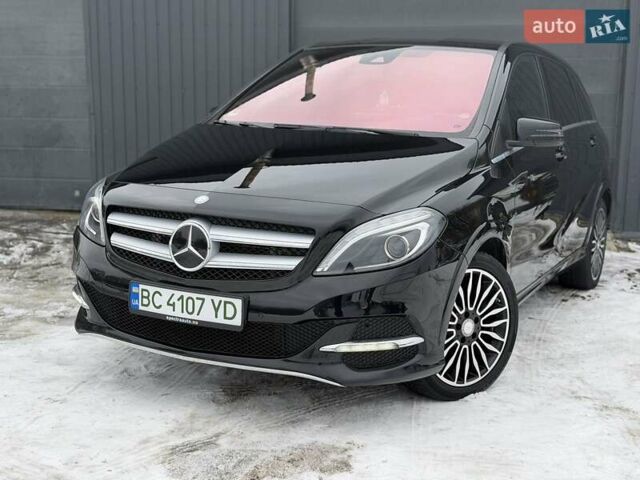 Черный Мерседес Б-класс, объемом двигателя 0 л и пробегом 98 тыс. км за 10200 $, фото 10 на Automoto.ua