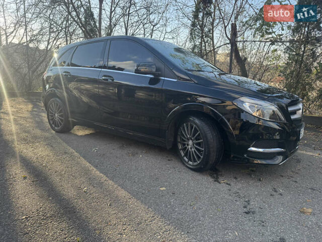 Черный Мерседес Б-класс, объемом двигателя 0 л и пробегом 137 тыс. км за 10350 $, фото 24 на Automoto.ua