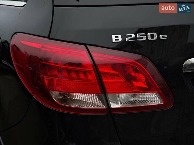 Чорний Мерседес Б-клас, об'ємом двигуна 0 л та пробігом 76 тис. км за 11790 $, фото 11 на Automoto.ua