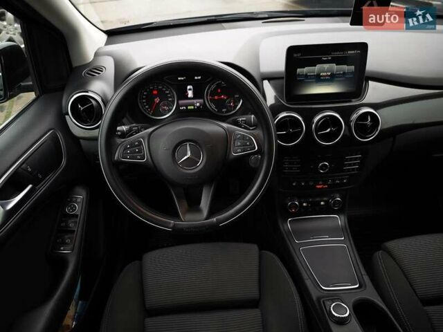 Чорний Мерседес Б-клас, об'ємом двигуна 0 л та пробігом 76 тис. км за 11790 $, фото 15 на Automoto.ua