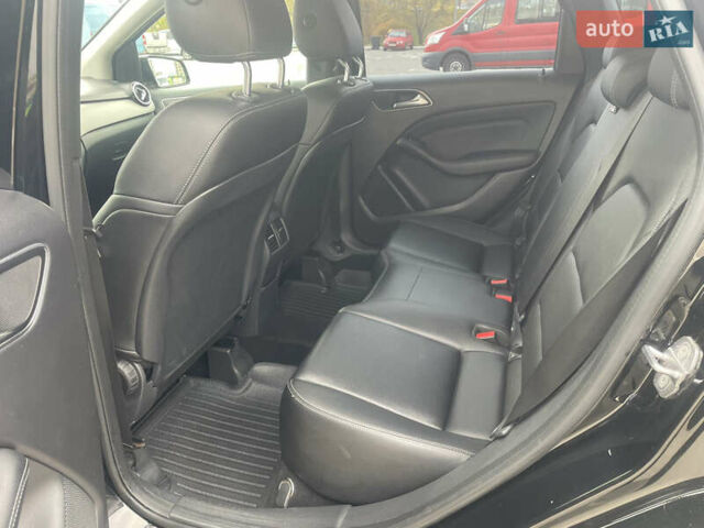 Черный Мерседес Б-класс, объемом двигателя 2.14 л и пробегом 251 тыс. км за 13500 $, фото 20 на Automoto.ua