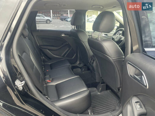 Черный Мерседес Б-класс, объемом двигателя 2.14 л и пробегом 251 тыс. км за 13500 $, фото 24 на Automoto.ua