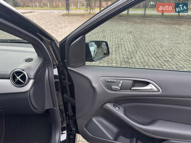 Черный Мерседес Б-класс, объемом двигателя 2 л и пробегом 90 тыс. км за 16900 $, фото 15 на Automoto.ua