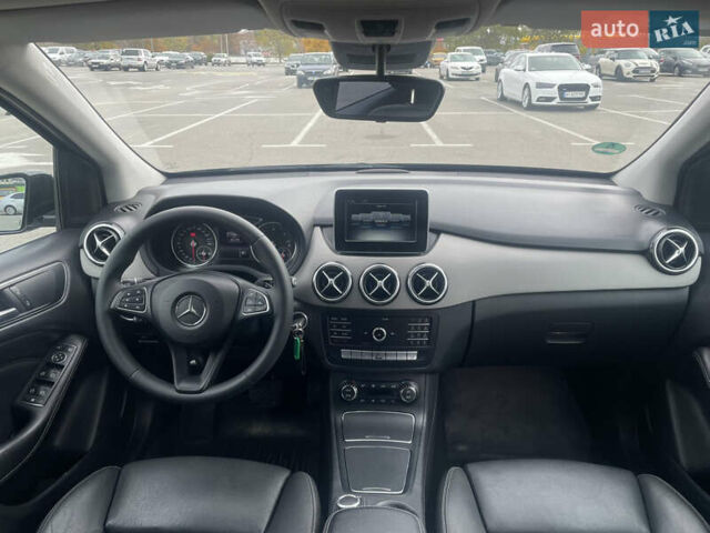 Черный Мерседес Б-класс, объемом двигателя 2.14 л и пробегом 251 тыс. км за 13500 $, фото 10 на Automoto.ua