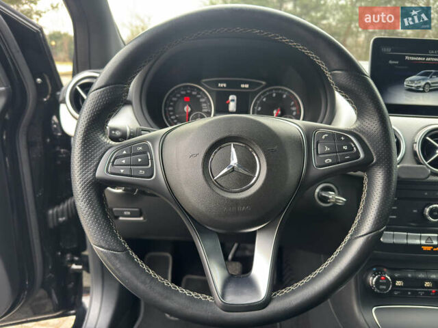 Черный Мерседес Б-класс, объемом двигателя 2 л и пробегом 90 тыс. км за 16900 $, фото 22 на Automoto.ua