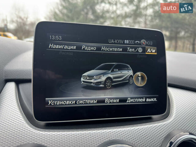 Черный Мерседес Б-класс, объемом двигателя 2 л и пробегом 90 тыс. км за 16900 $, фото 25 на Automoto.ua