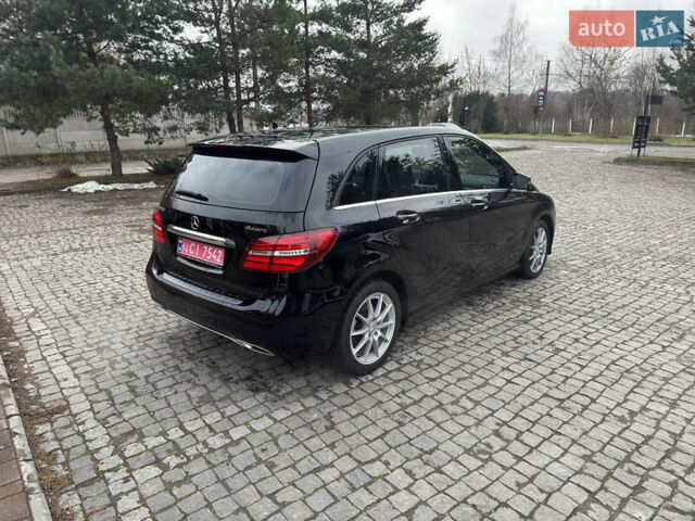 Черный Мерседес Б-класс, объемом двигателя 2 л и пробегом 90 тыс. км за 16900 $, фото 4 на Automoto.ua