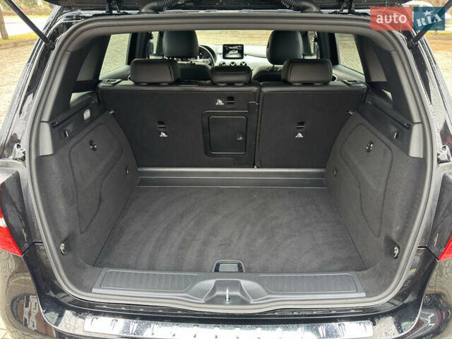 Черный Мерседес Б-класс, объемом двигателя 2 л и пробегом 90 тыс. км за 16900 $, фото 28 на Automoto.ua