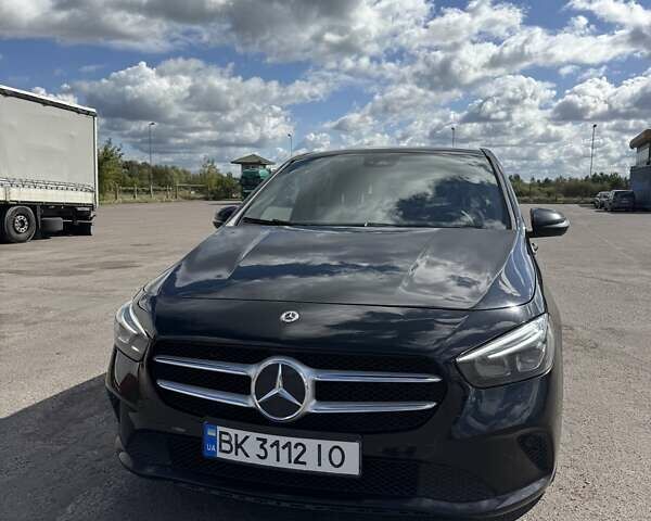 Черный Мерседес Б-класс, объемом двигателя 1.33 л и пробегом 200 тыс. км за 19900 $, фото 8 на Automoto.ua