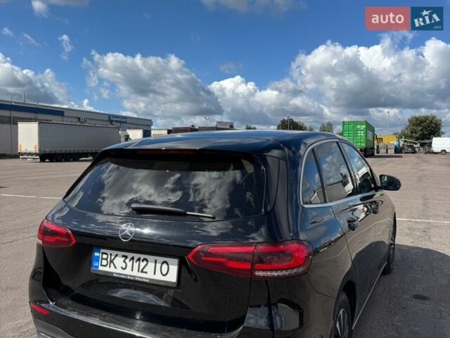 Черный Мерседес Б-класс, объемом двигателя 1.9 л и пробегом 215 тыс. км за 15500 $, фото 2 на Automoto.ua
