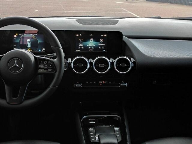 Чорний Мерседес Б-клас, об'ємом двигуна 2 л та пробігом 140 тис. км за 19800 $, фото 10 на Automoto.ua