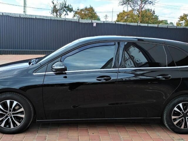 Чорний Мерседес Б-клас, об'ємом двигуна 2 л та пробігом 140 тис. км за 19800 $, фото 3 на Automoto.ua