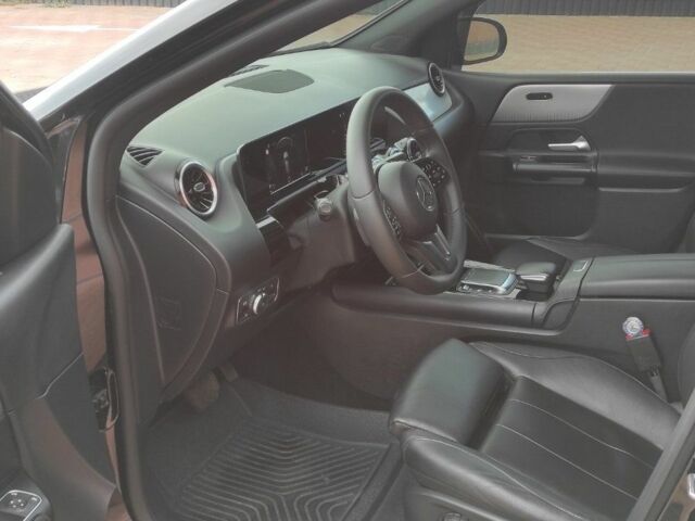 Чорний Мерседес Б-клас, об'ємом двигуна 2 л та пробігом 140 тис. км за 19800 $, фото 13 на Automoto.ua