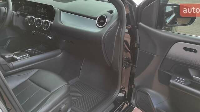 Чорний Мерседес Б-клас, об'ємом двигуна 2 л та пробігом 140 тис. км за 19800 $, фото 7 на Automoto.ua