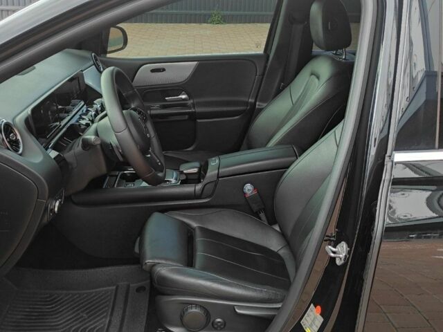 Чорний Мерседес Б-клас, об'ємом двигуна 2 л та пробігом 140 тис. км за 19800 $, фото 12 на Automoto.ua