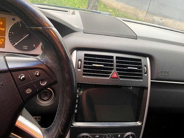 Мерседес Б-класс 2007 в Черкассах на Automoto.ua Черный Мерседес Б-класс, объемом двигателя 2 л и пробегом 270 тыс. км за 5700 $, фото 6 на Automoto.ua