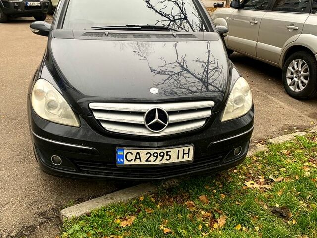 Мерседес Б-класс 2007 в Черкассах на Automoto.ua Черный Мерседес Б-класс, объемом двигателя 2 л и пробегом 270 тыс. км за 5700 $, фото 1 на Automoto.ua