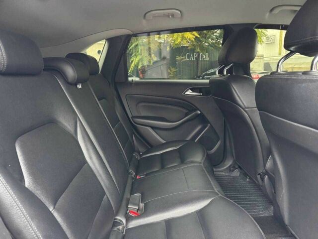 Черный Мерседес Б-класс, объемом двигателя 2 л и пробегом 190 тыс. км за 10900 $, фото 12 на Automoto.ua