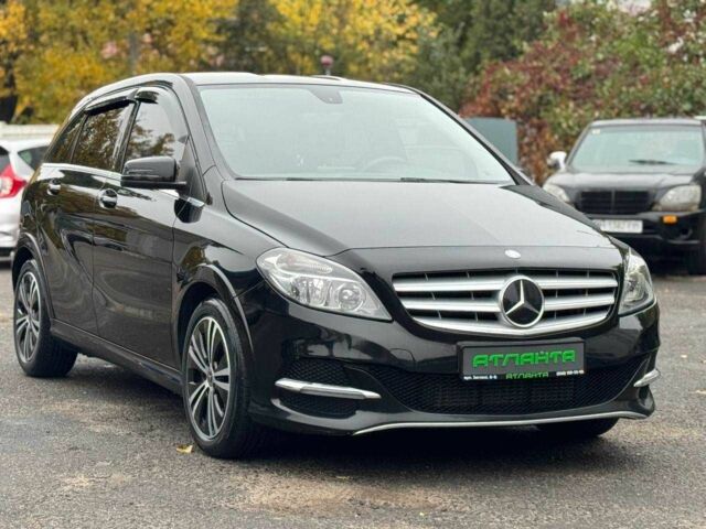 Черный Мерседес Б-класс, объемом двигателя 2 л и пробегом 190 тыс. км за 10900 $, фото 2 на Automoto.ua